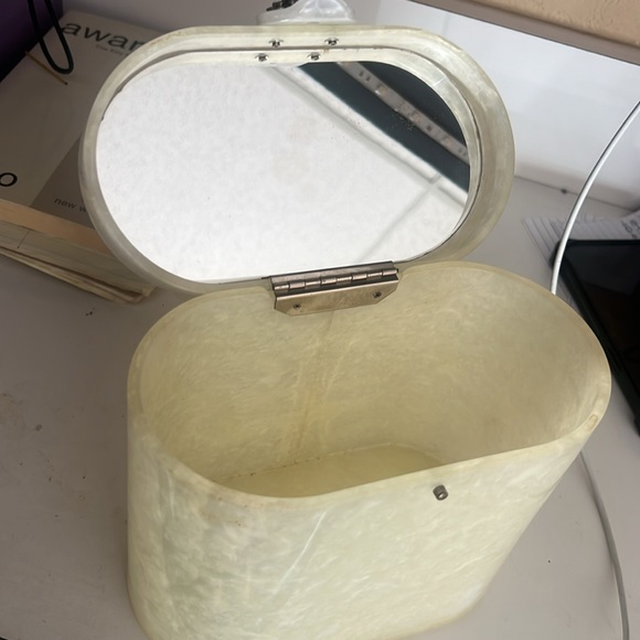 Wilardy Lucite Handbag - Picture 2 of 3